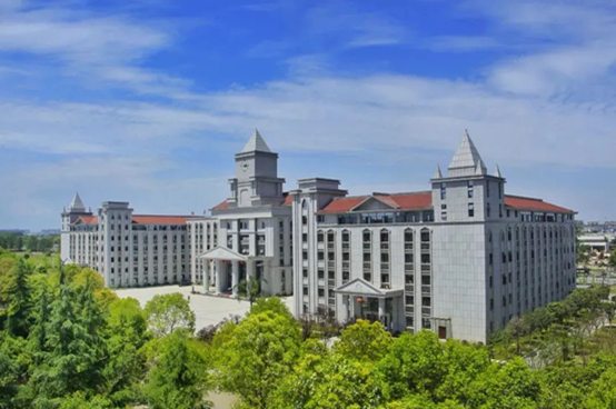 四川大学锦城学院